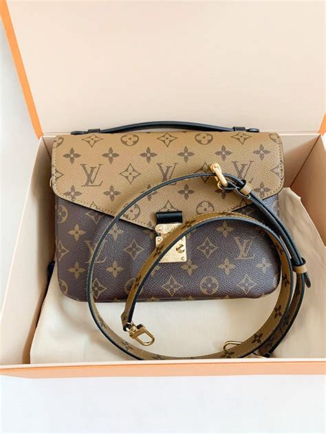 reverse monogram Louis Vuitton